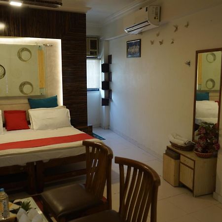 Hotel Krishna 阿穆达巴 外观 照片