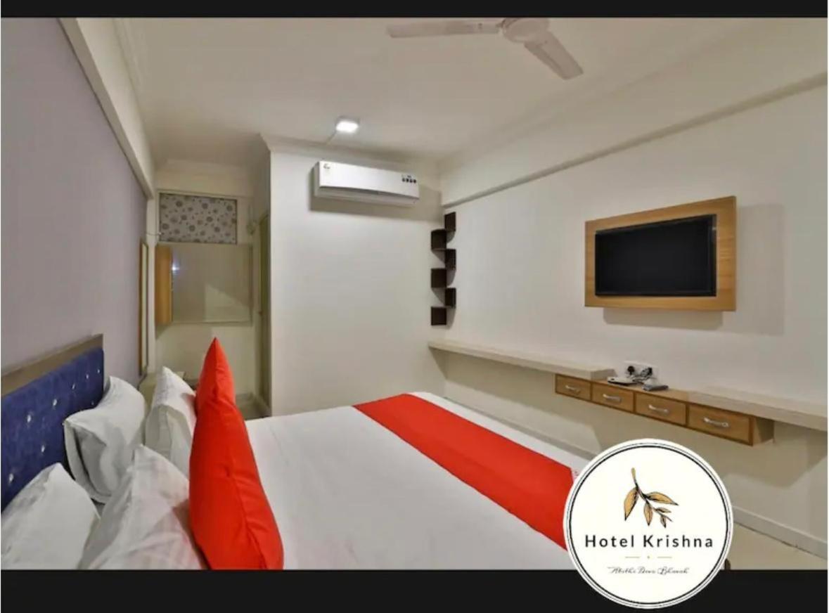 Hotel Krishna 阿穆达巴 外观 照片